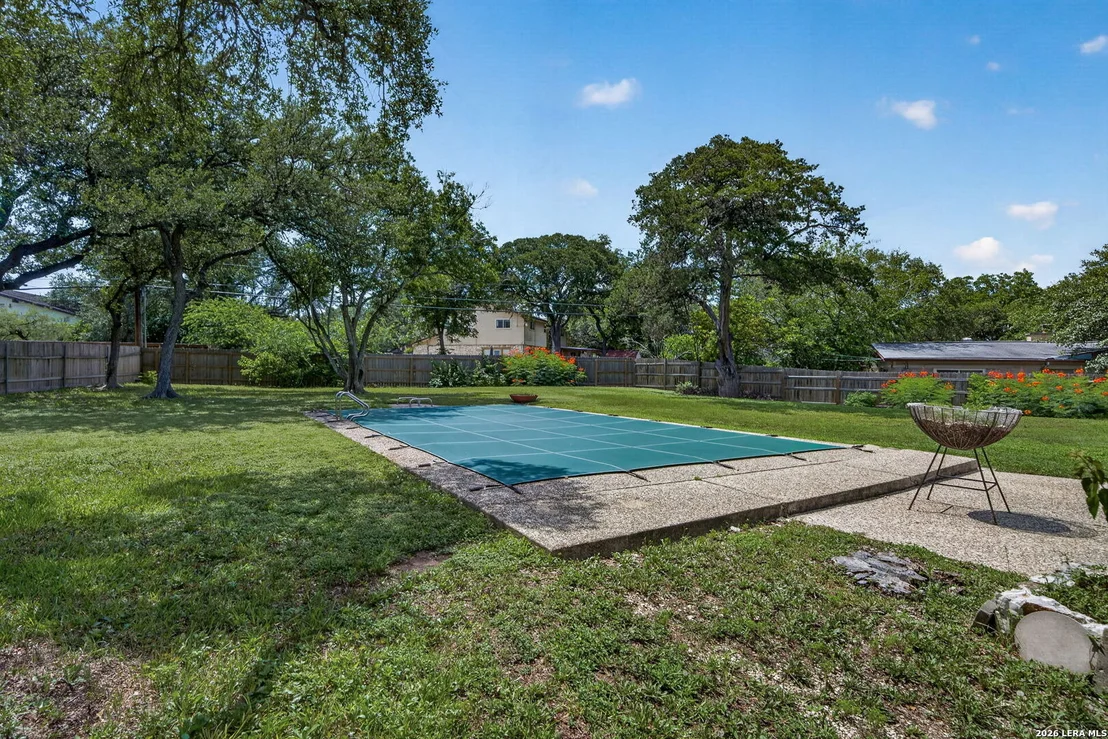 Photo of 105 DORIS DR