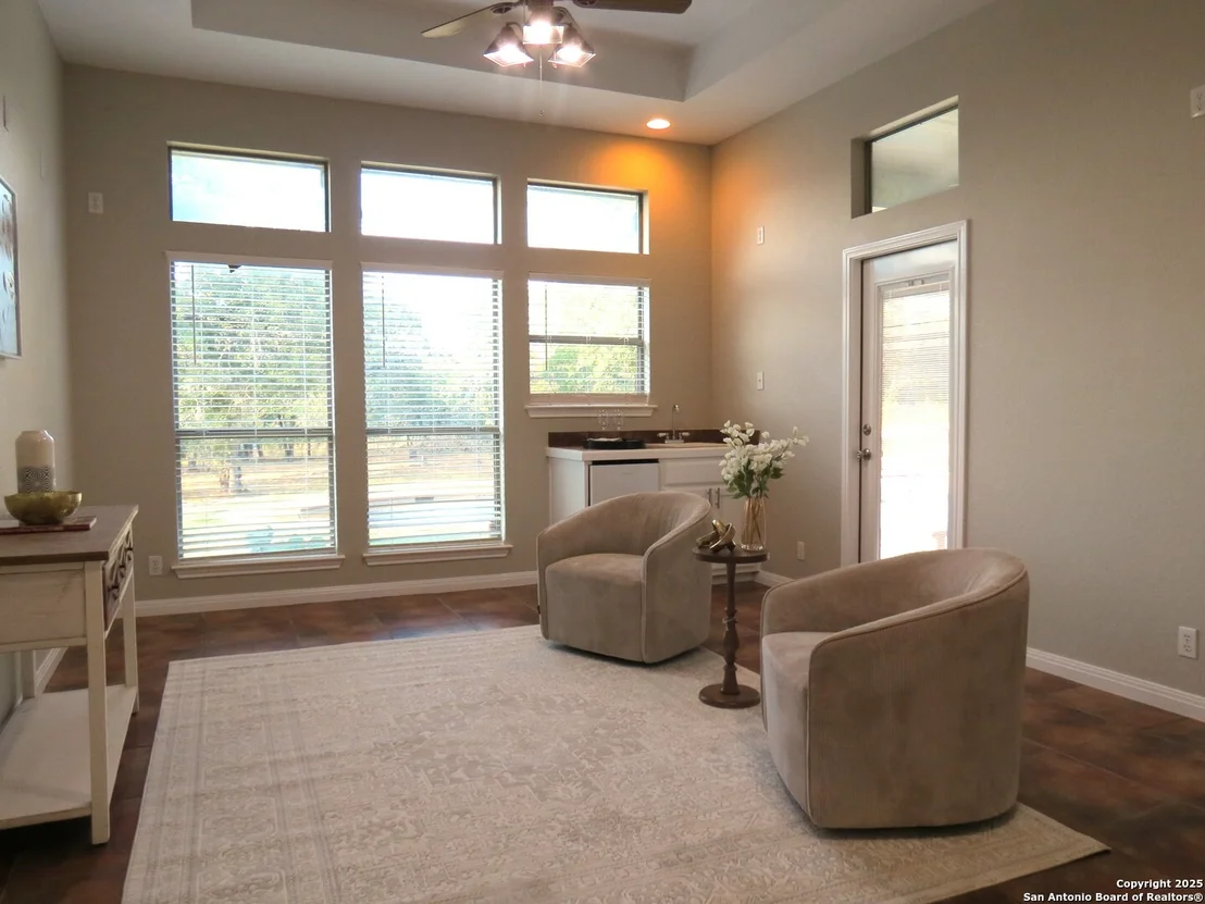 Photo of 592 Jacobs