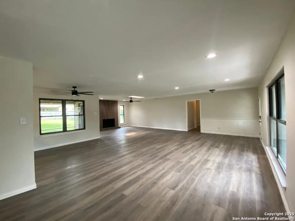 Photo of 749 Windrock