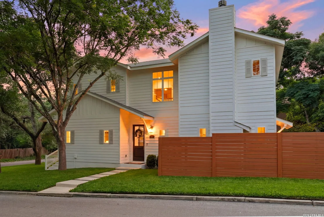 Photo of 301 OGDEN LN