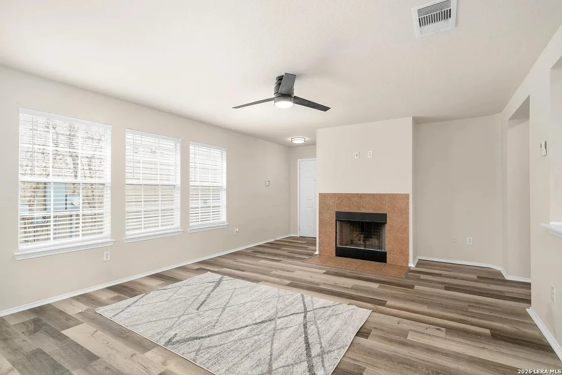 Photo of 11114 BARCLAY PT