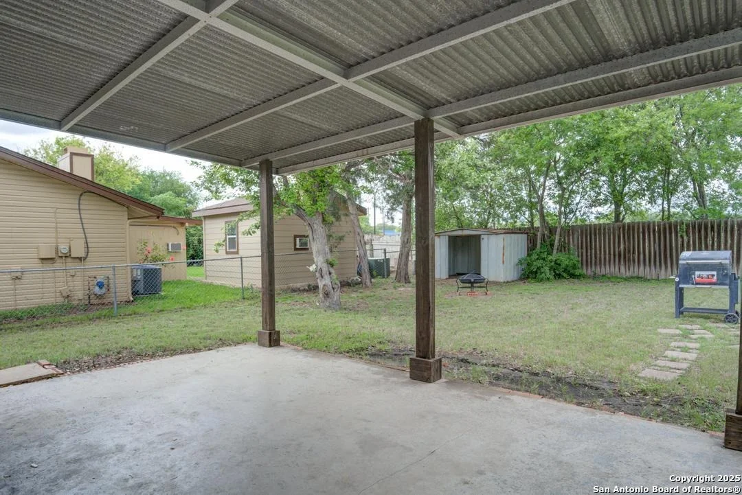 Photo of 7115 Whittney