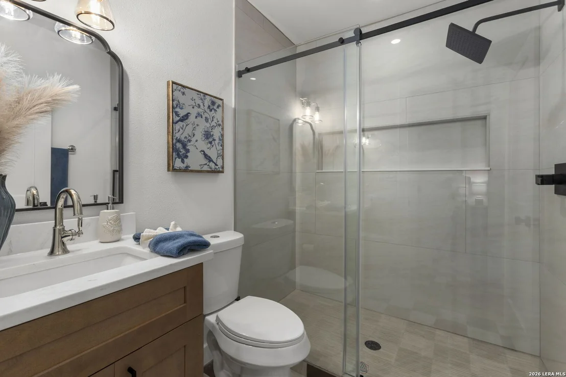 Photo of 219 THORAIN BLVD