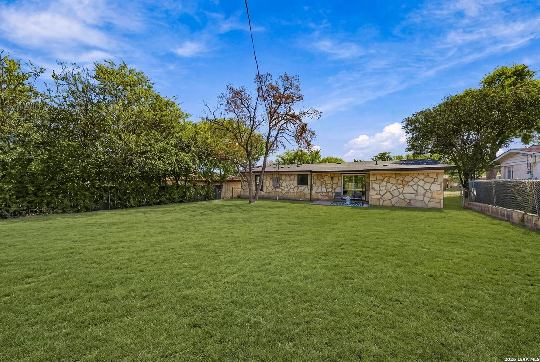Photo of 359 BARBARA DR