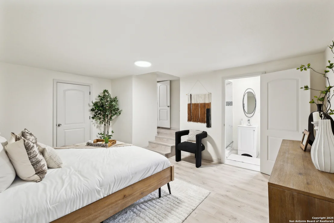 Photo of 630 Lovera