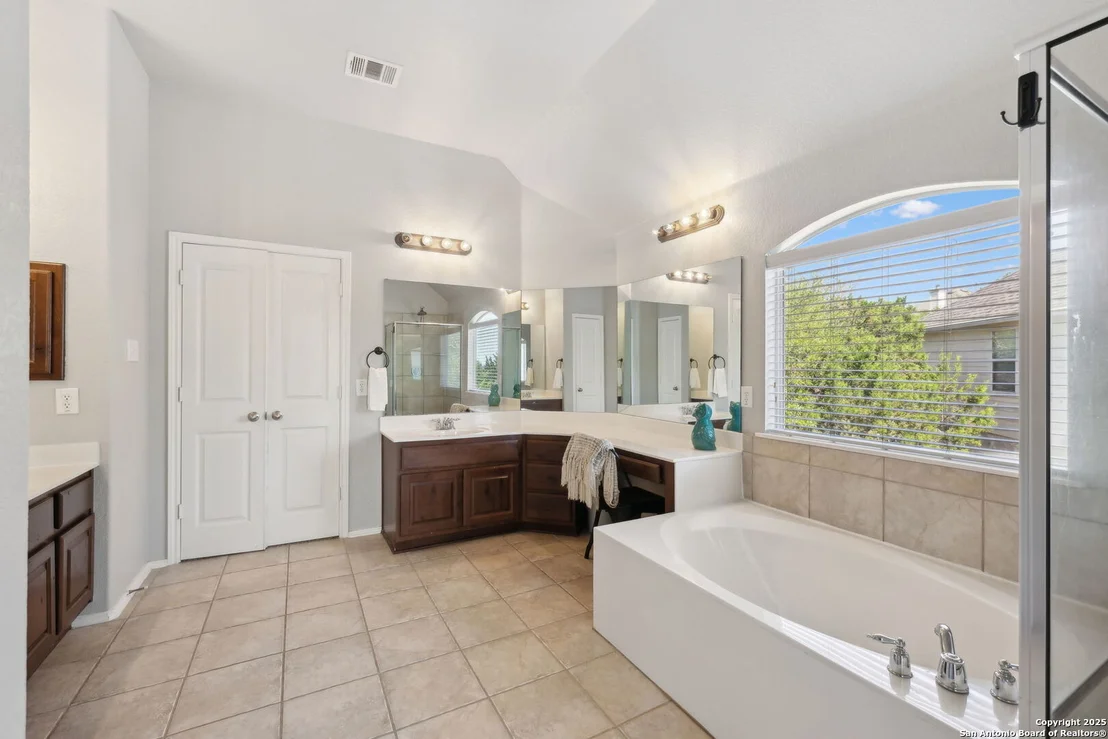 Photo of 1026 Tumbling Oaks