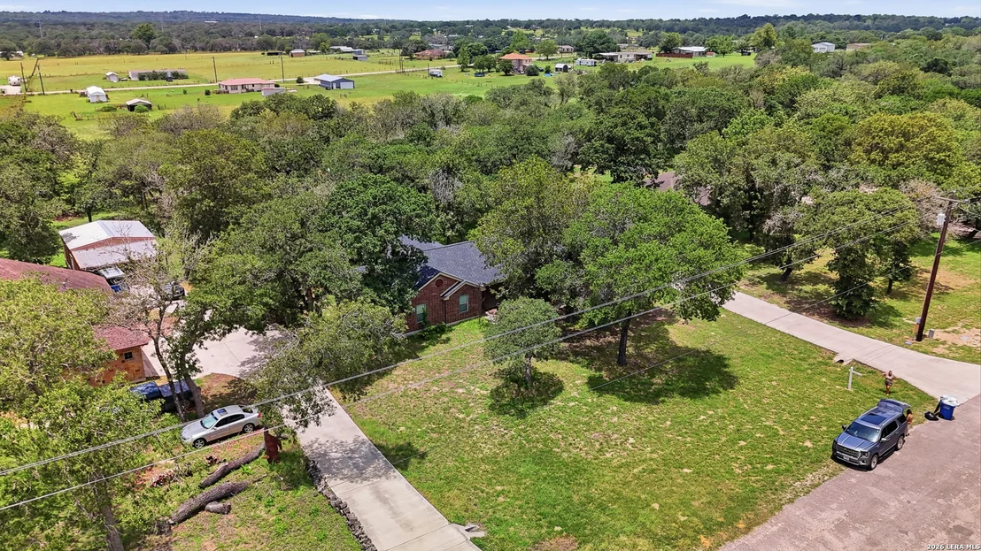 Photo of 521 JACOBS LN