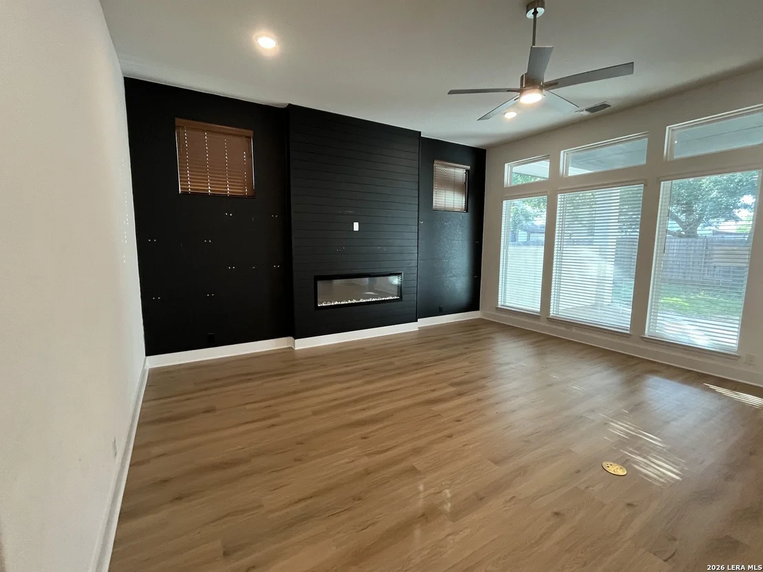 Photo of 419 Aurora Basin
