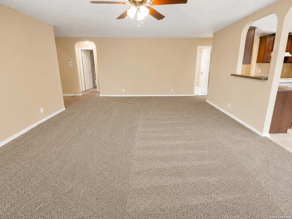 Photo of 535 DIANA DR
