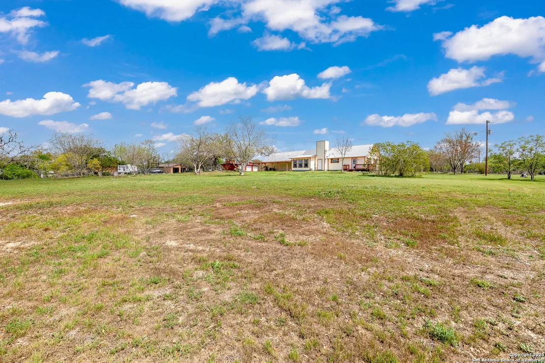 Photo of 404 Lake Rd