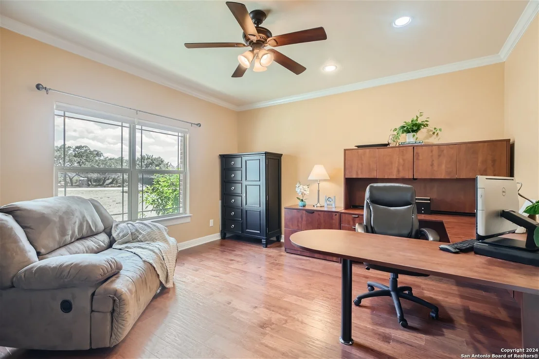 Photo of 678 Pr 3702