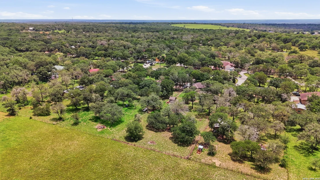 Photo of 521 JACOBS LN