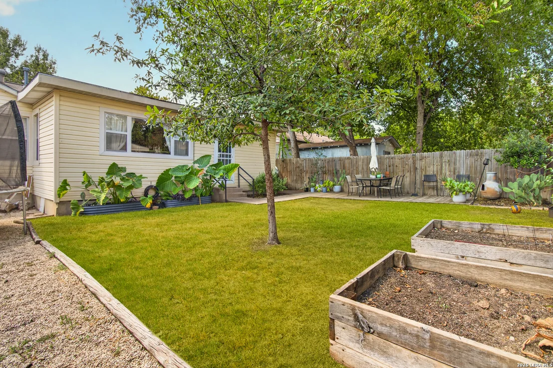 Photo of 31 CROMWELL DR