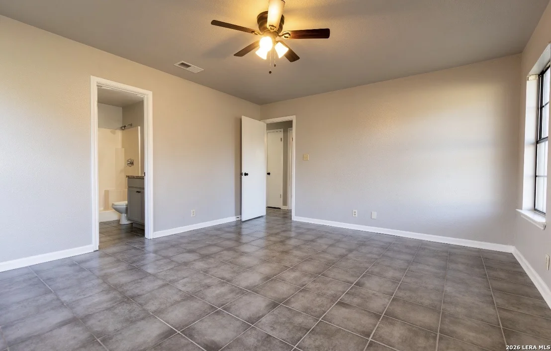 Photo of 302 BAIN DR