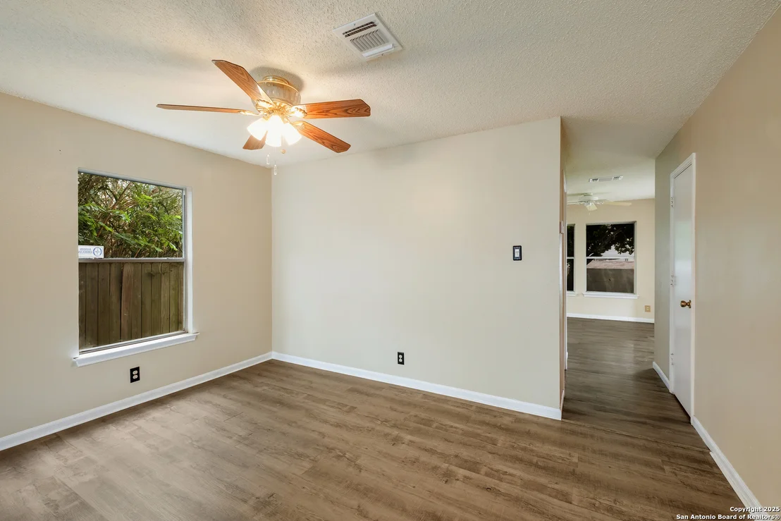 Photo of 8803 Breezefield