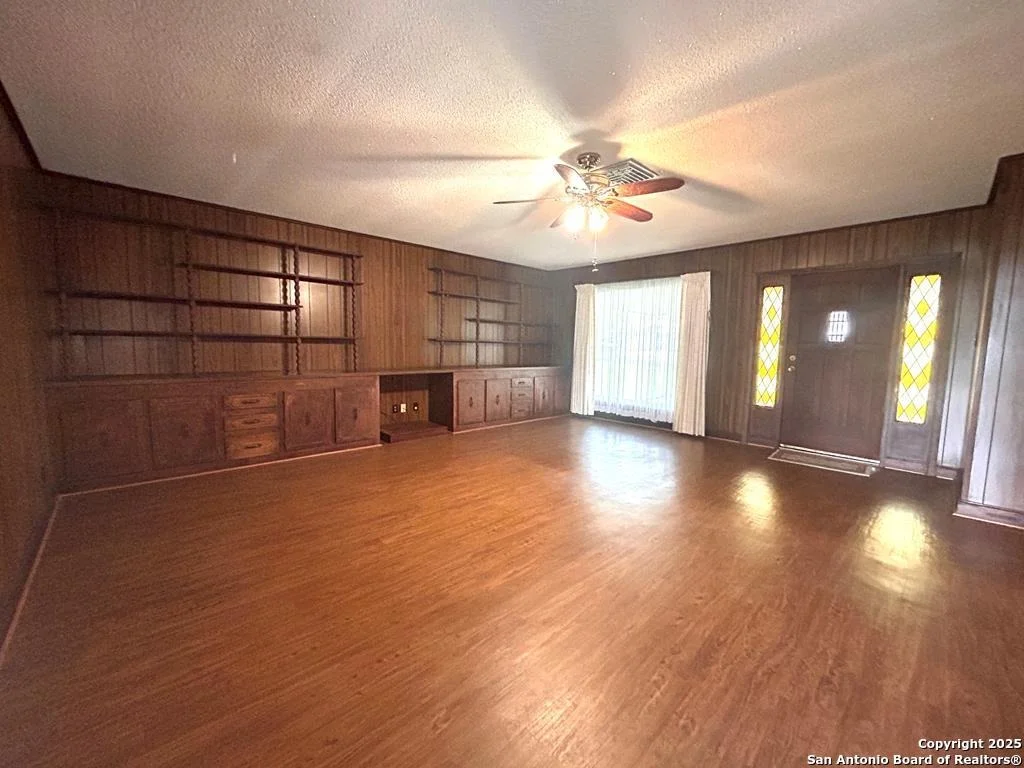 Photo of 1412 Oriole Lane