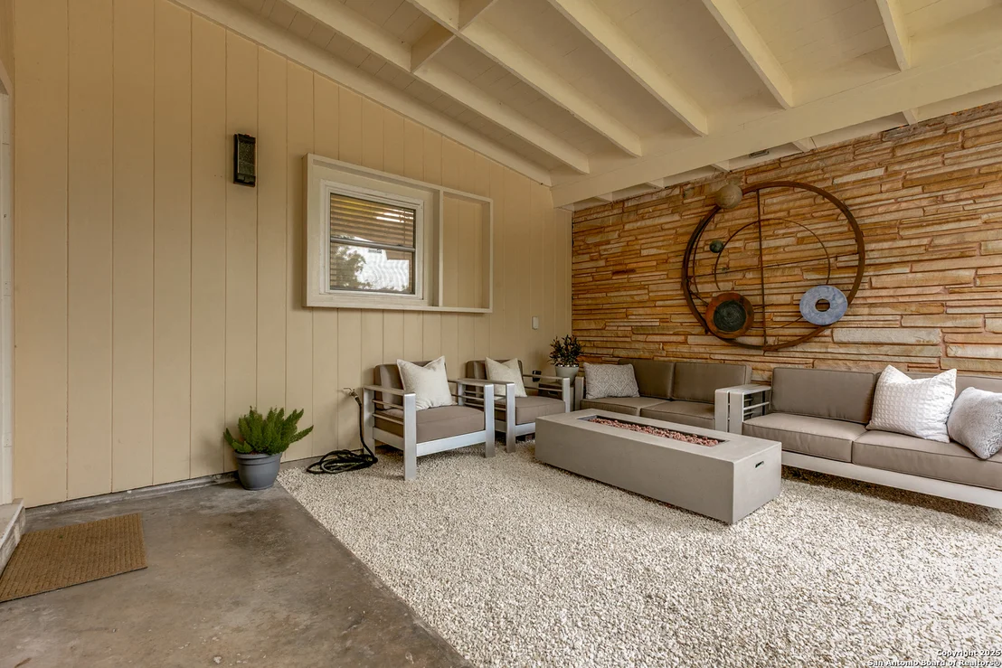 Photo of 230 One Oak Dr.
