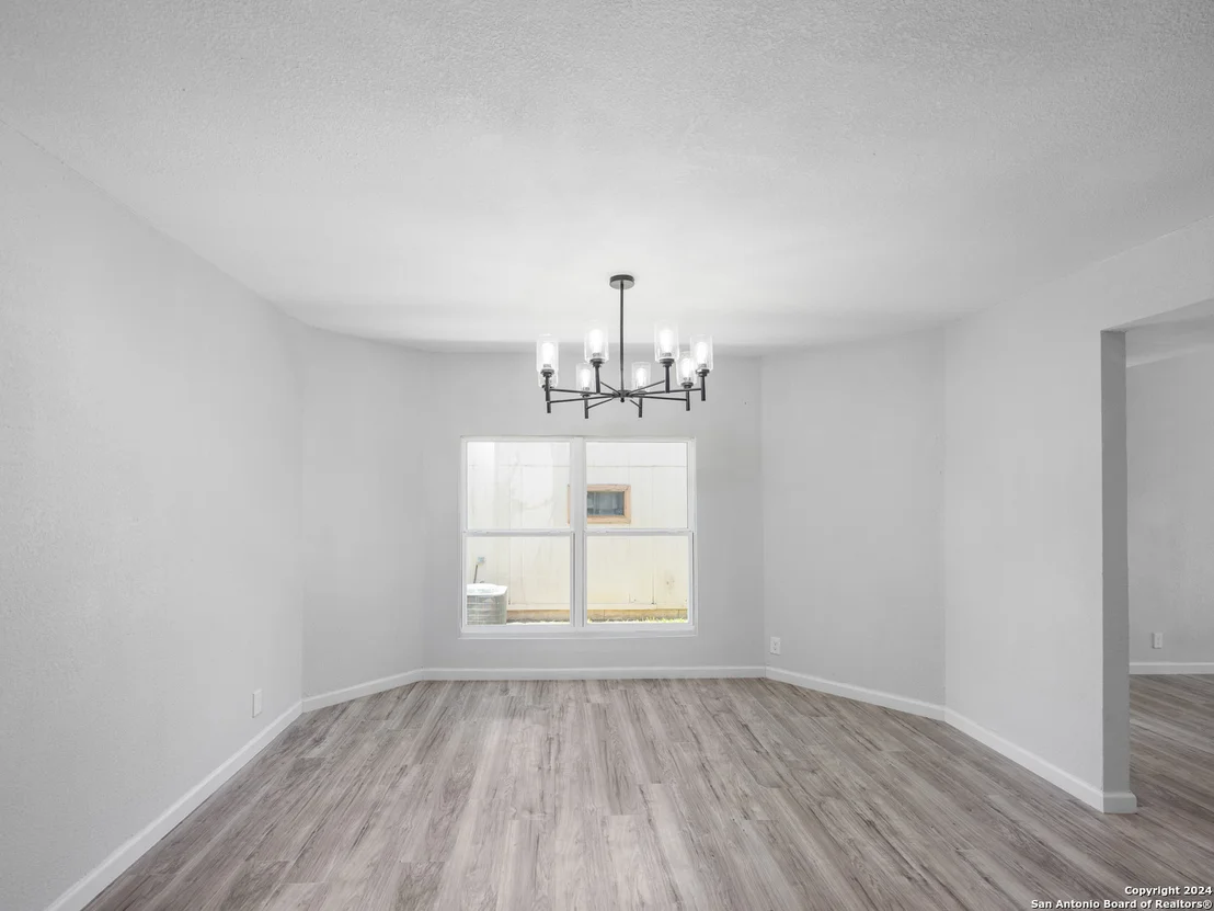 Photo of 7707 clear ridge