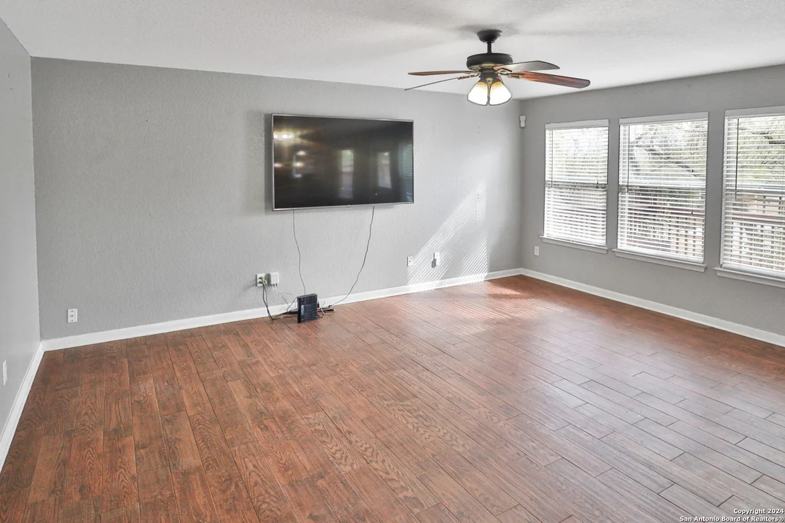 Photo of 14914 BECKER BND