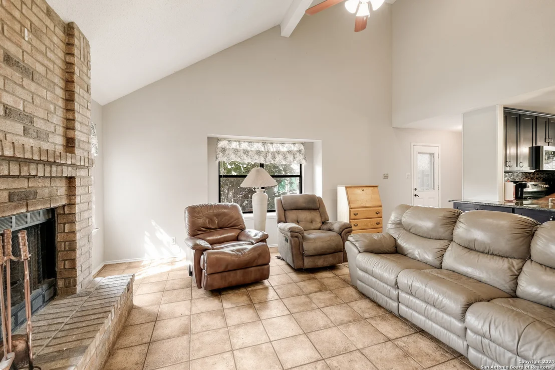 Photo of 10906 LAKE PATH DR