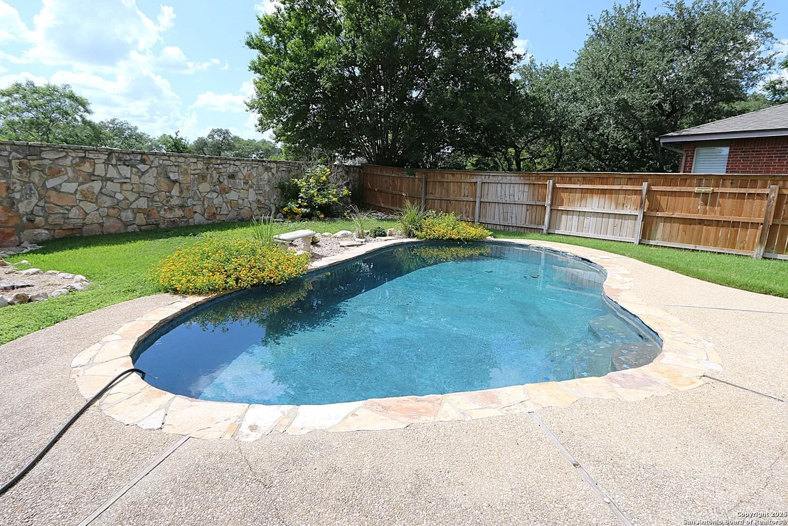 Photo of 4922 Rosemoss