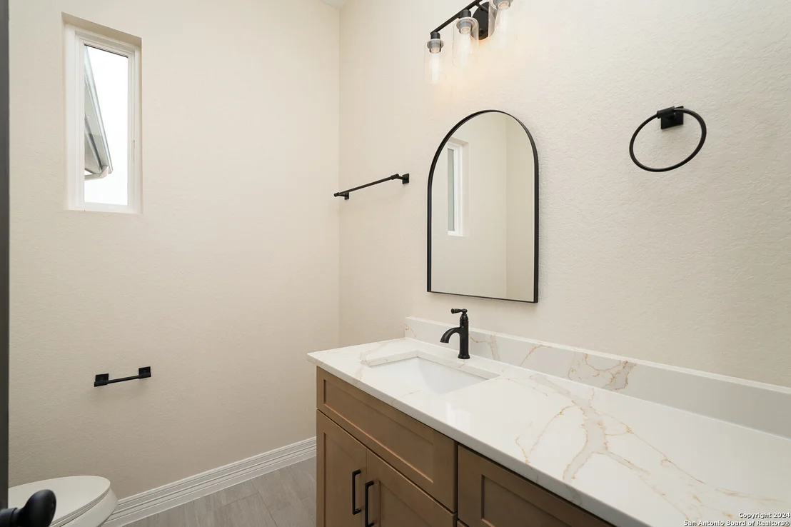 Photo of 24422 Canyon Row