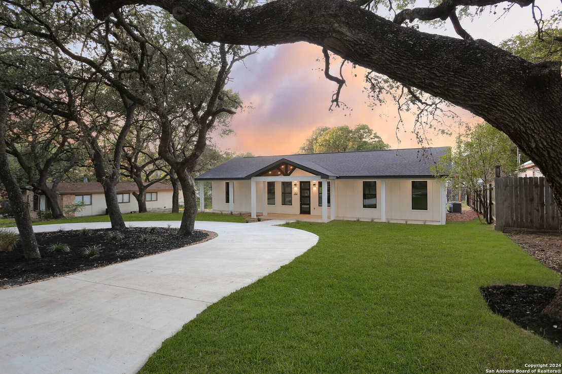 Photo of 312 SOLLOCK DR