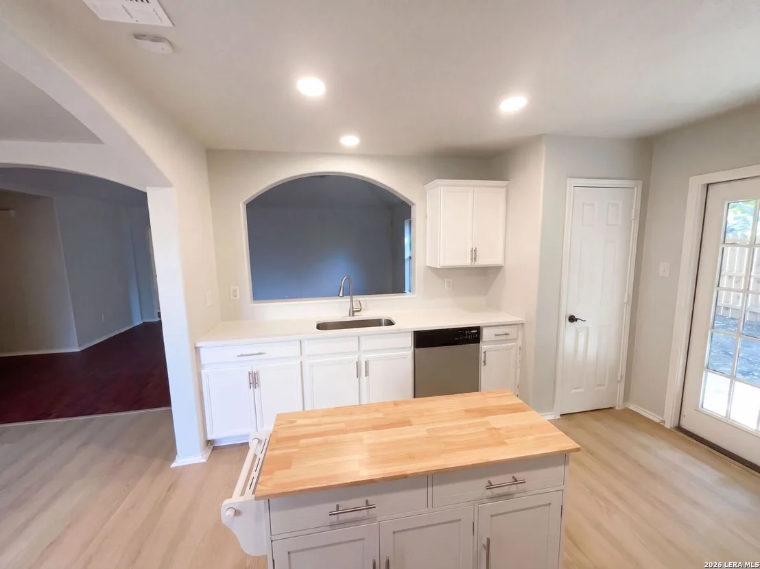 Photo of 8222 Grissom Cir