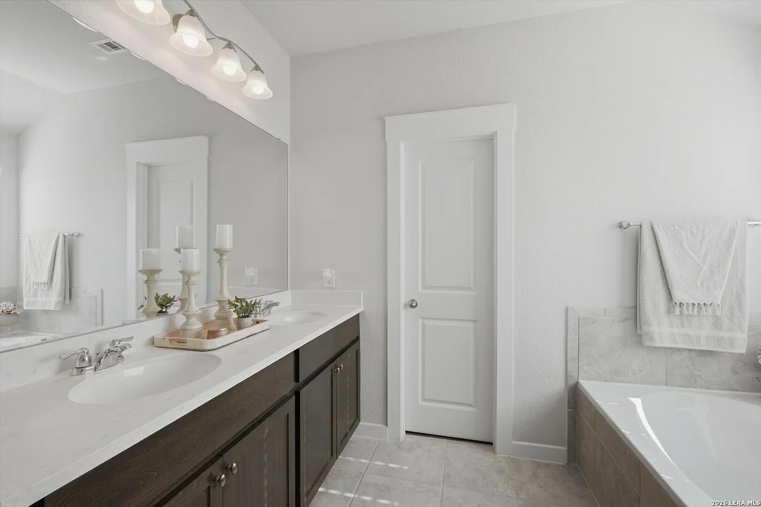 Photo of 10776 Rosalina Loop