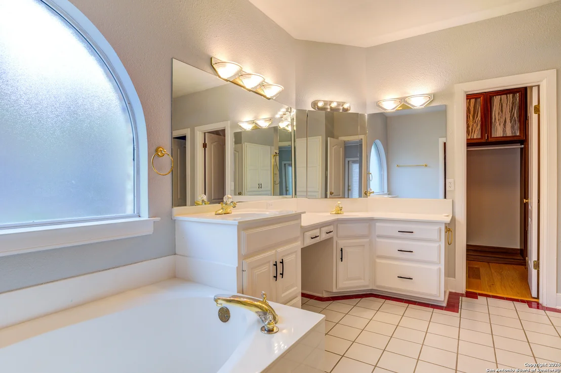 Photo of 15622 Dawn Crest