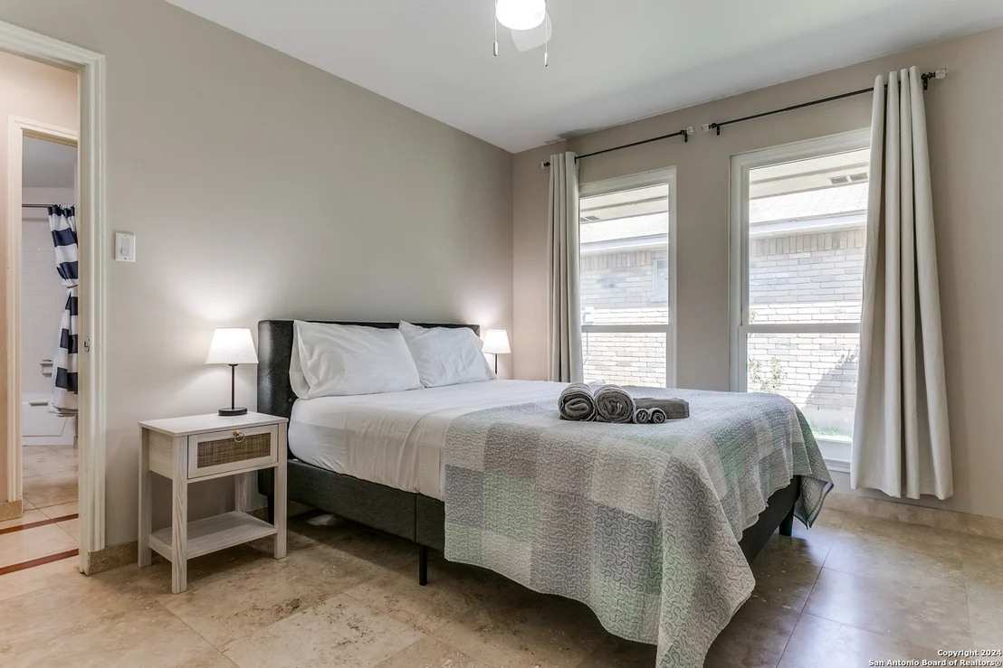 Photo of 8113 FOREST DAWN