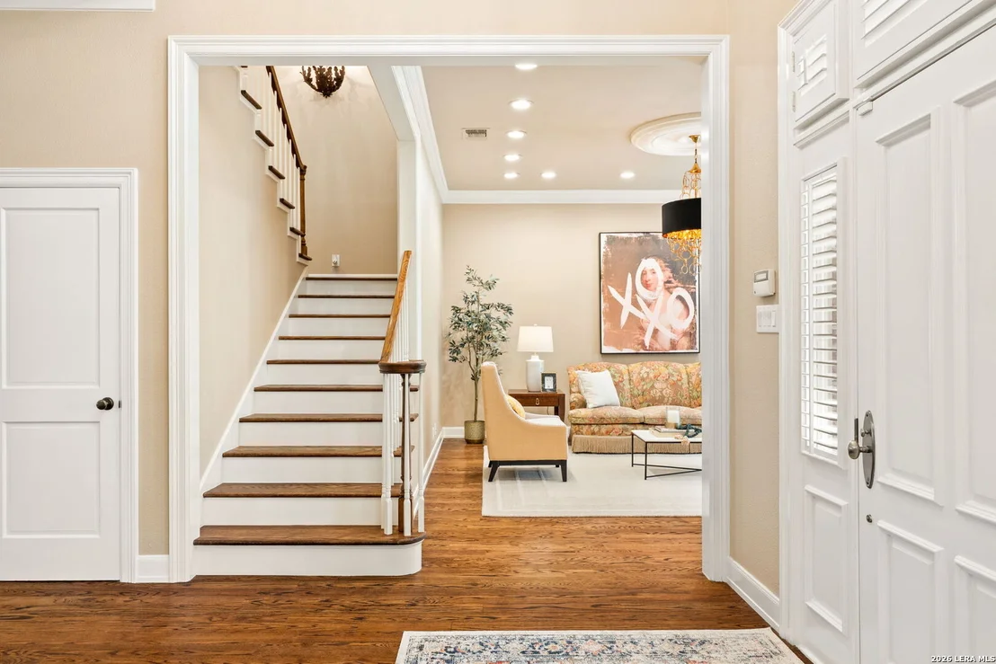 Photo of 2 CHATSWORTH WAY