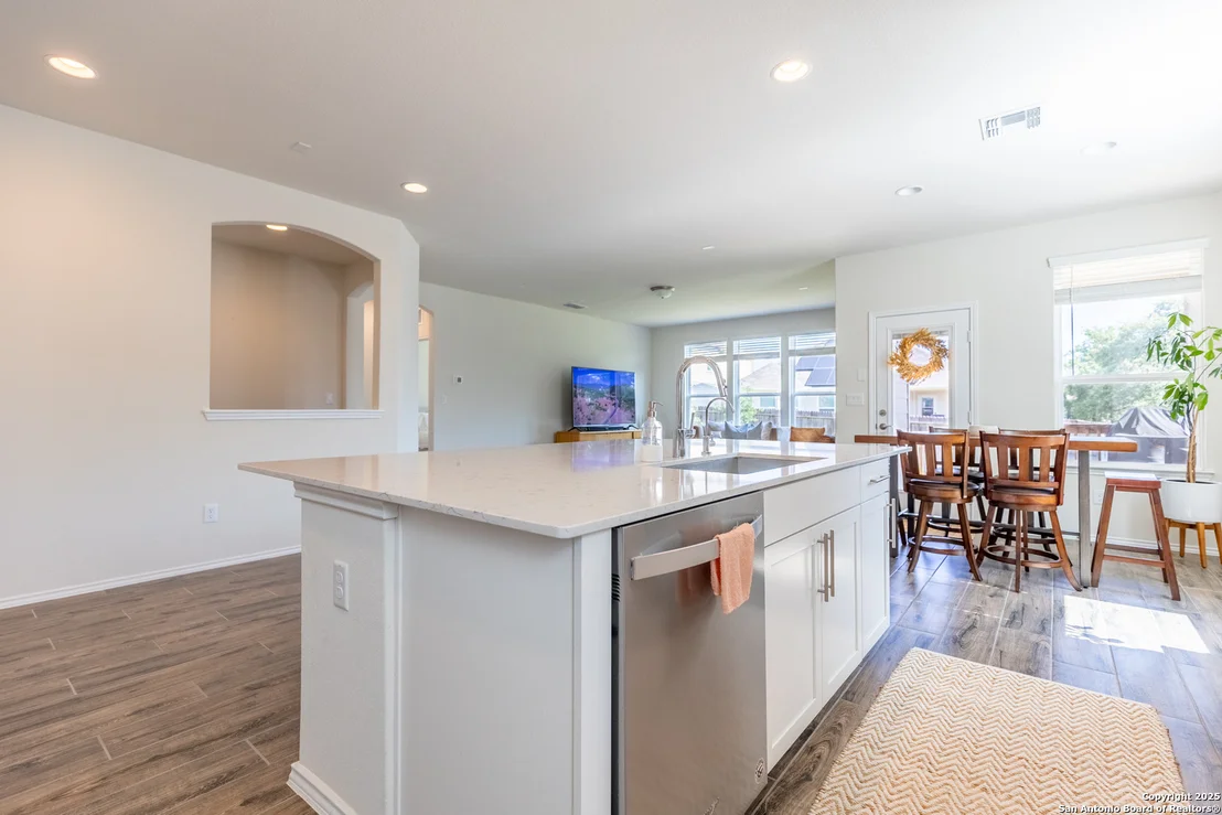 Photo of 7421 Cimarron Lake