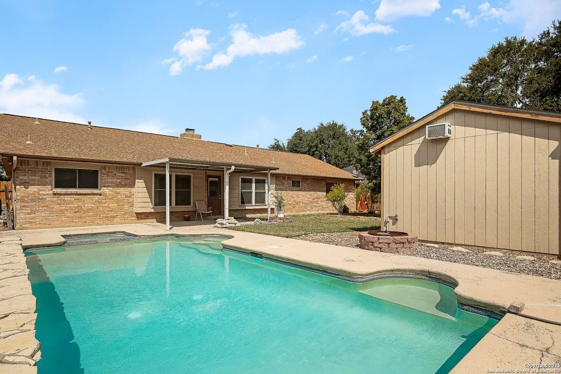 Photo of 130 Meadowland