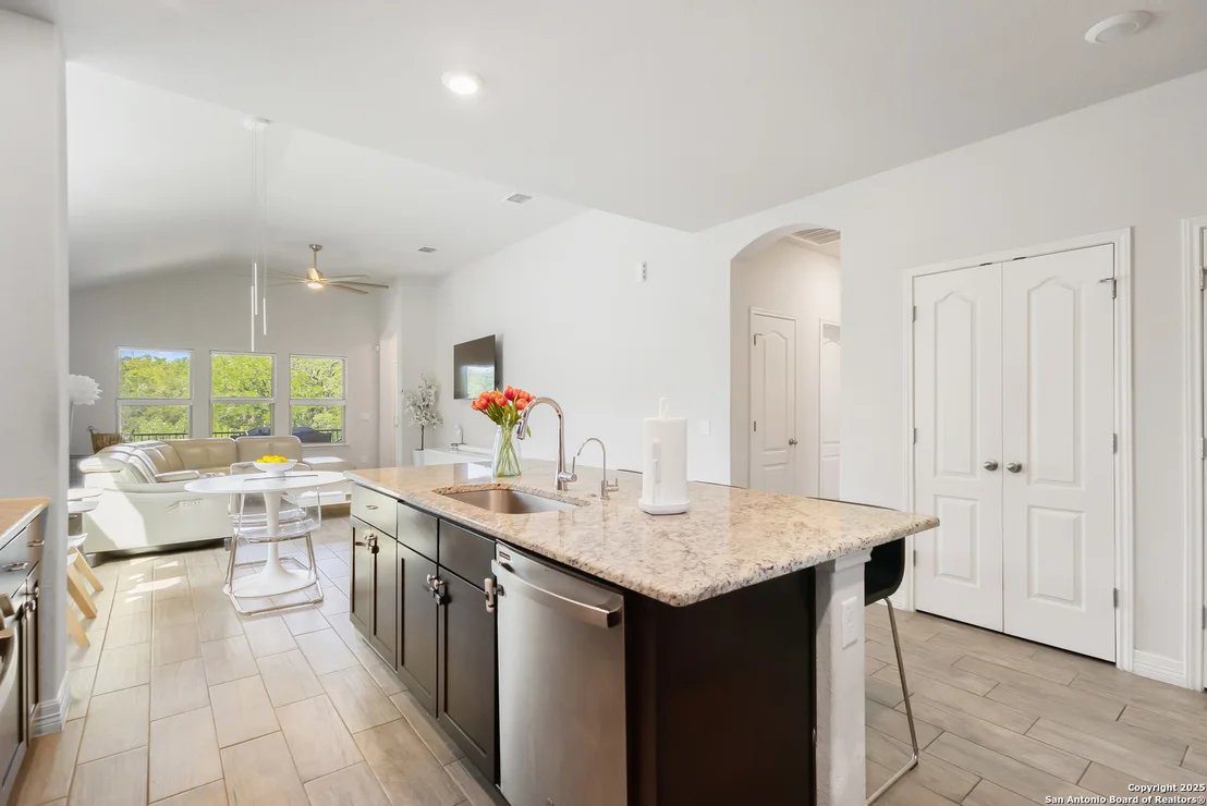 Photo of 10650 Jasmine Bluff