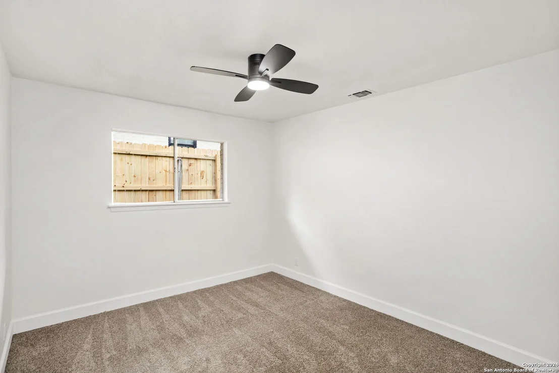 Photo of 5930 Forest Ridge