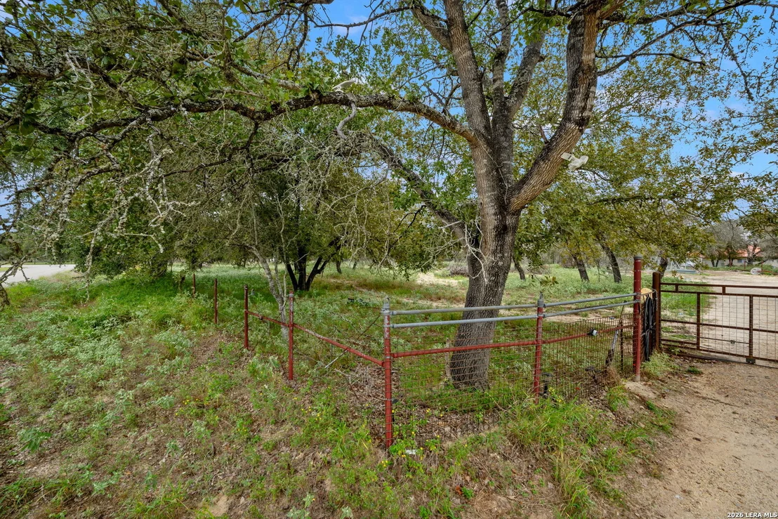 Photo of 1403 MEADOW GLN