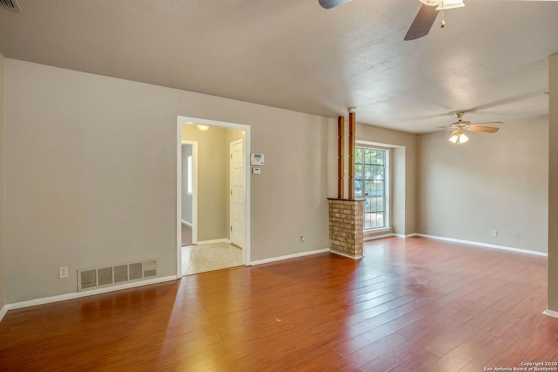 Photo of 6915 FOREST GRV