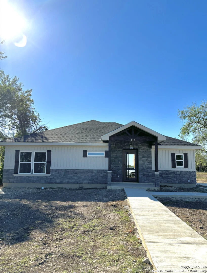 Photo of 805 N CAMP STREET
