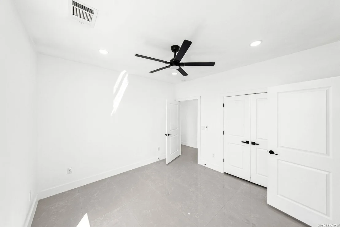 Photo of 7166 Newman Blvd