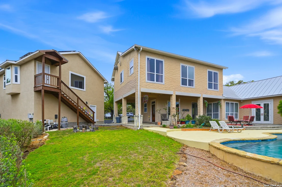 Photo of 752 Taylor Pt