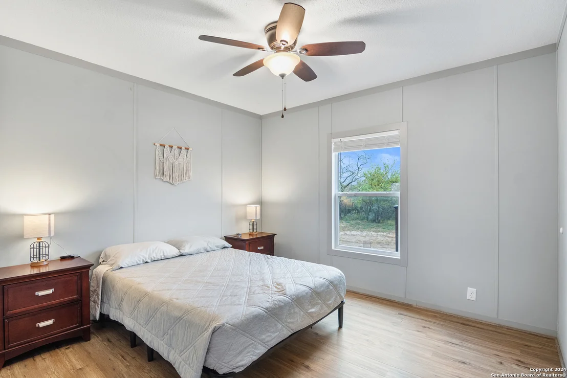 Photo of 1140 Private Road 2415