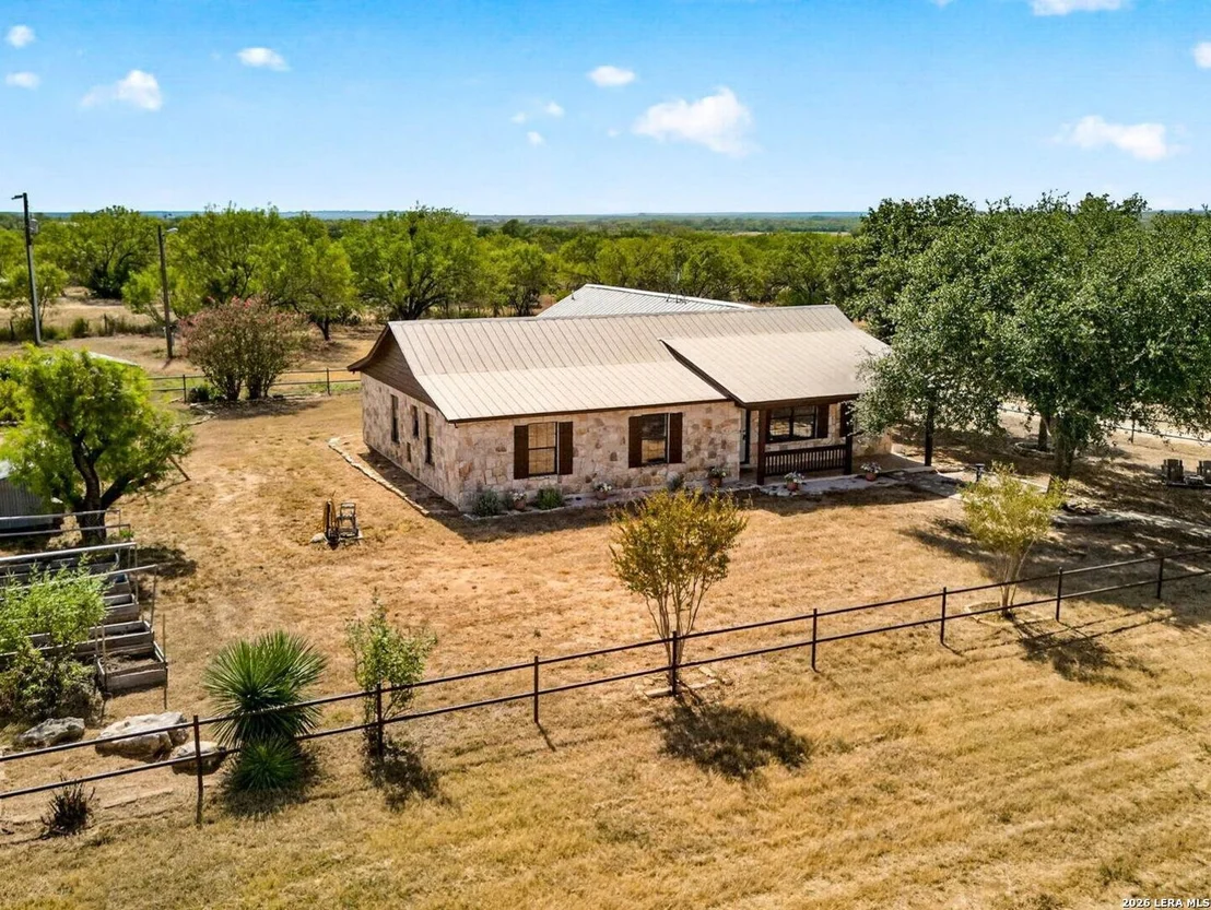 Photo of 5431 STATE HIGHWAY 173 N