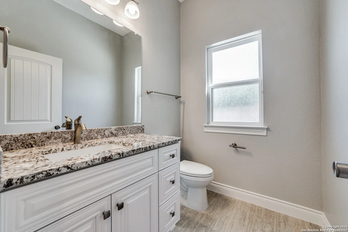Photo of 712 COUNTY ROAD 3823