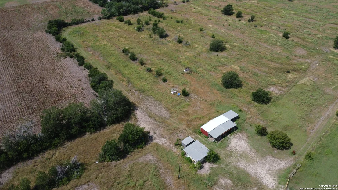 Photo of 5985 Highway 90 W