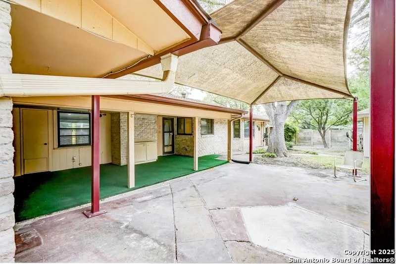 Photo of 501 Balfour