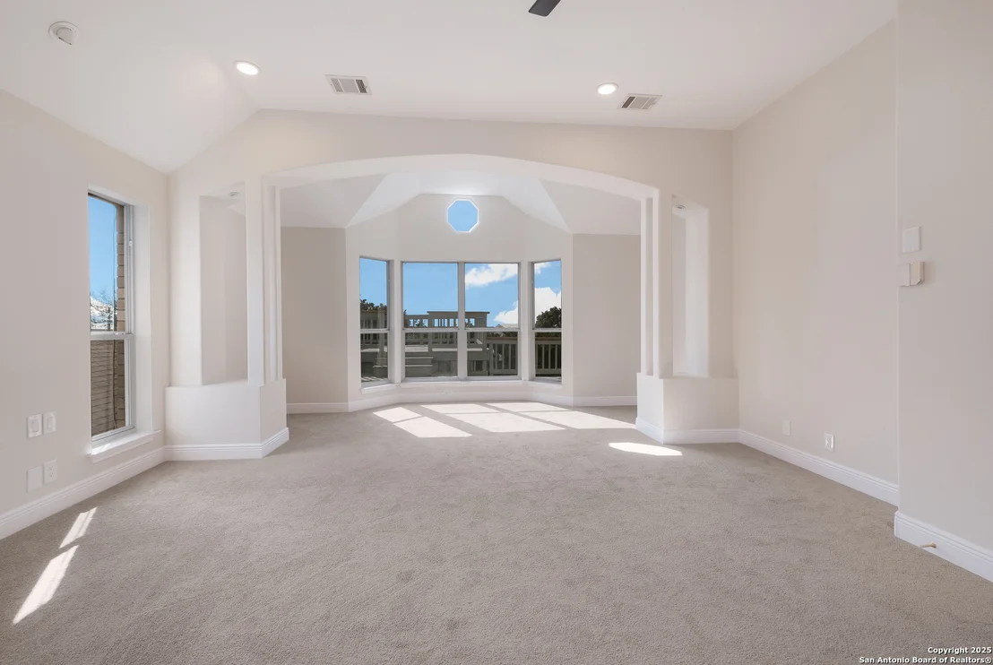 Photo of 726 Mello Oak