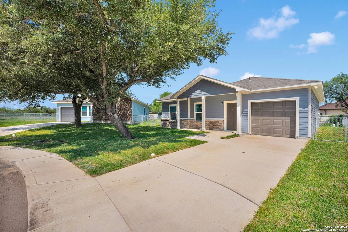 Photo of 311 VILLA ROSA