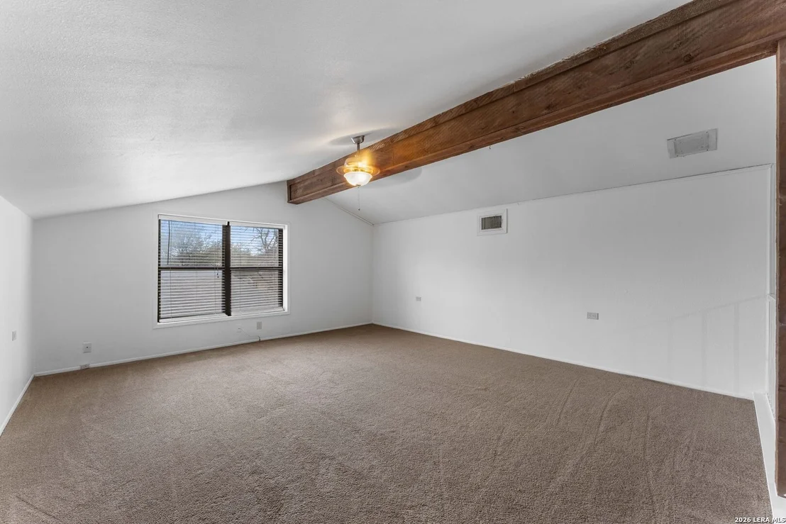 Photo of 11862 Gallery View