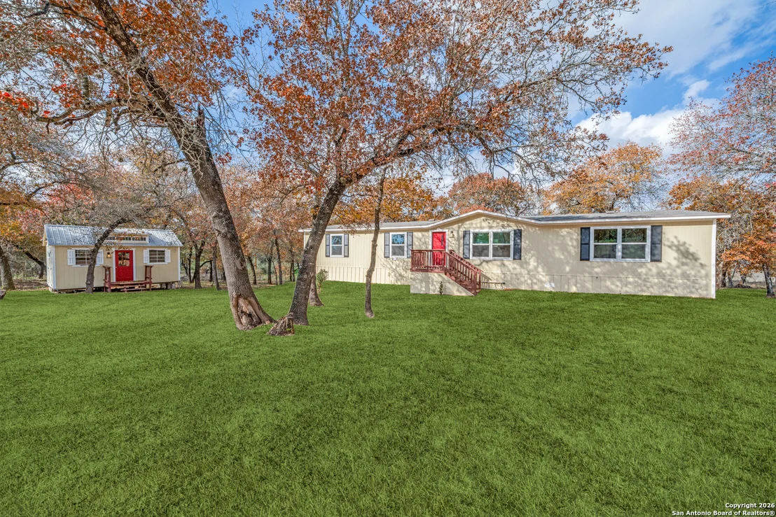 Photo of 551 BIG OAK DR